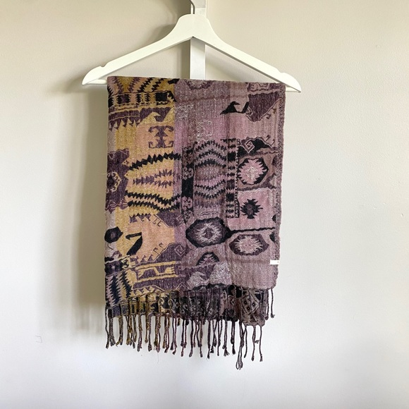 Aritzia Accessories - Aritzia Wilfred Scarf